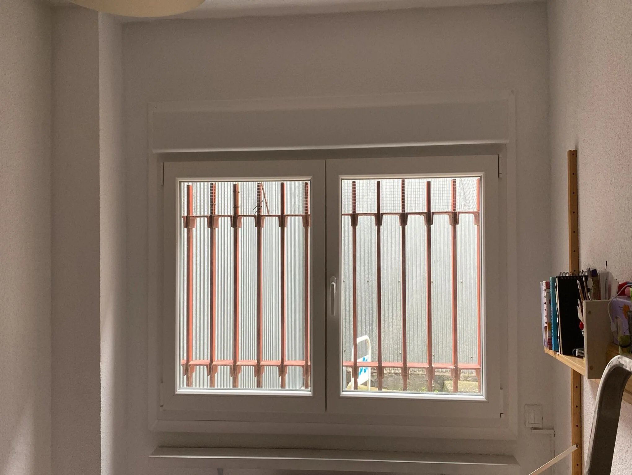 Ventanas y cerramientos para vivienda unifamiliar en Parla - DESPUÉS HABITACIÓN 2